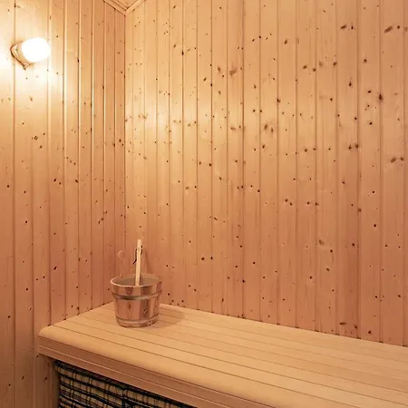 6 Person In Laeso-by Traum *